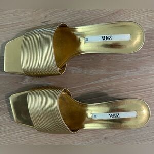 NWOT Zara Metallic Gold Mules